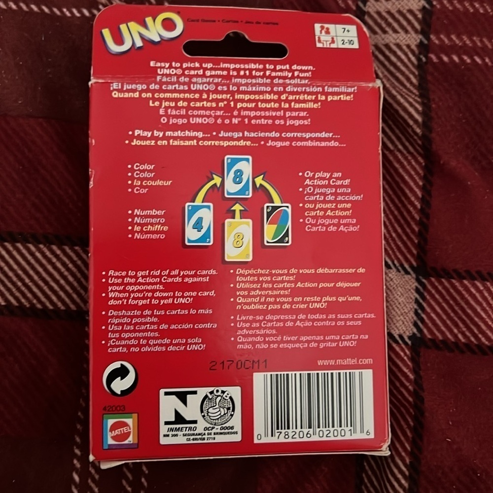 Mattel UNO Classic Card Game Complete Family Party Game - Picture 2 of 2